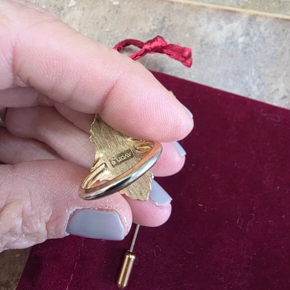 Avon 70's Kensington Ring and Pin - Picture 2 of 9
